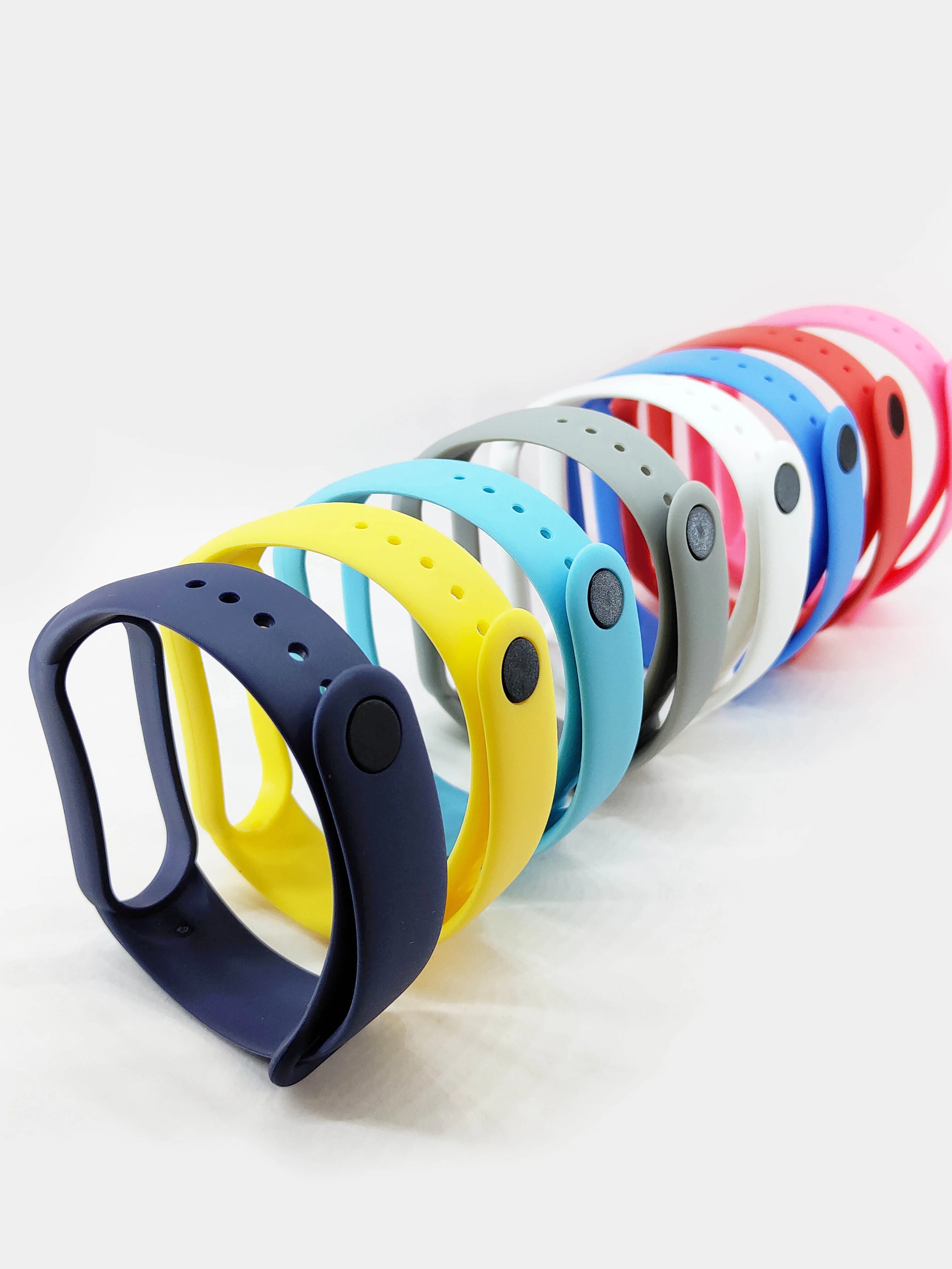 Силиконовый ремешок на Xiaomi Mi Band 5 / Band 6